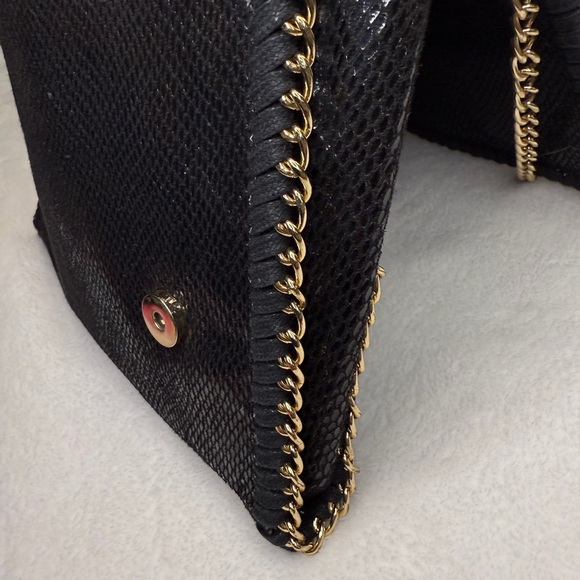 Urban Expressions Chic Black Chain-Trimmed Purse